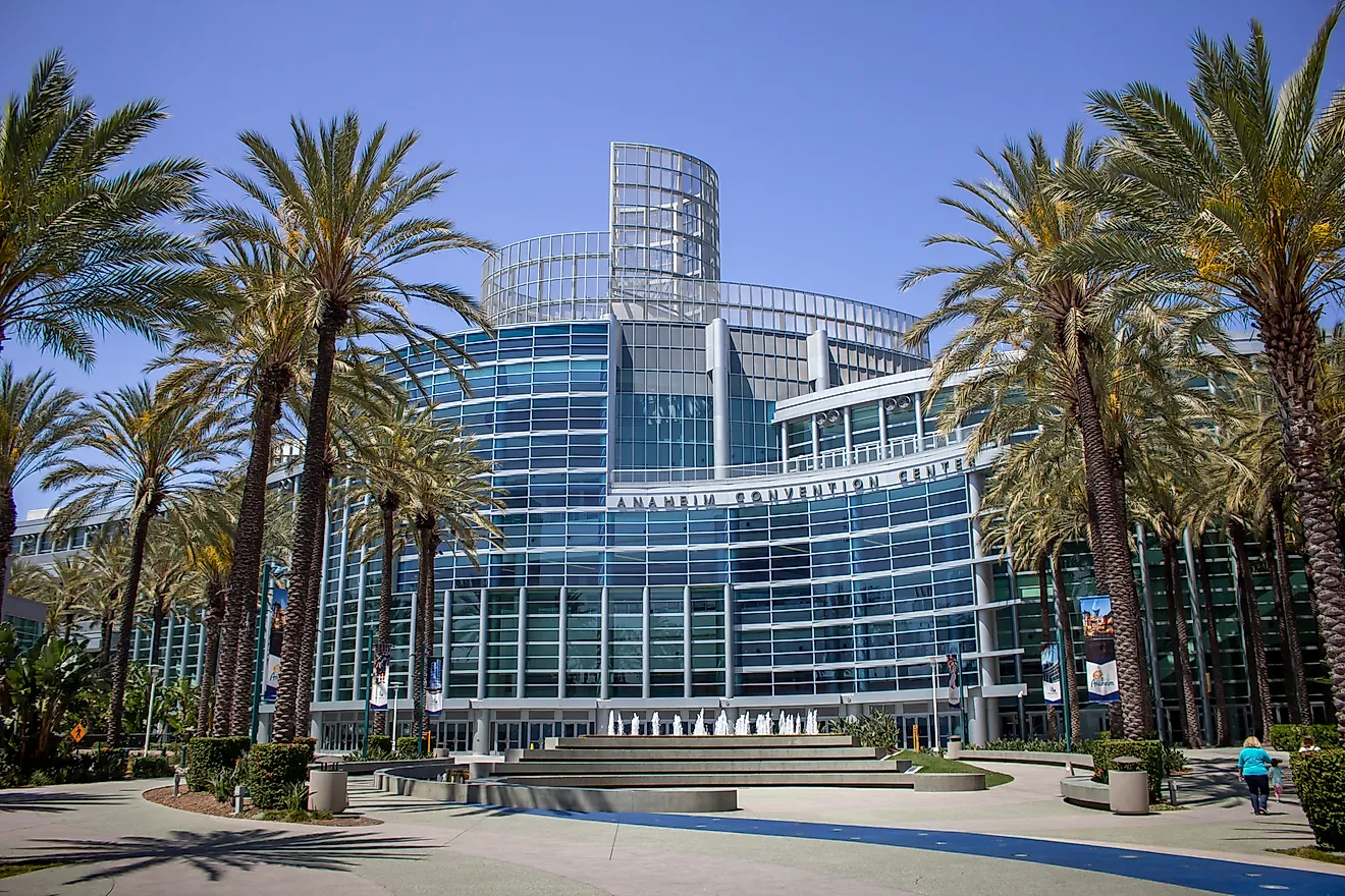 A view of the flowing architecture and front face of the Anaheim Convention Center. 