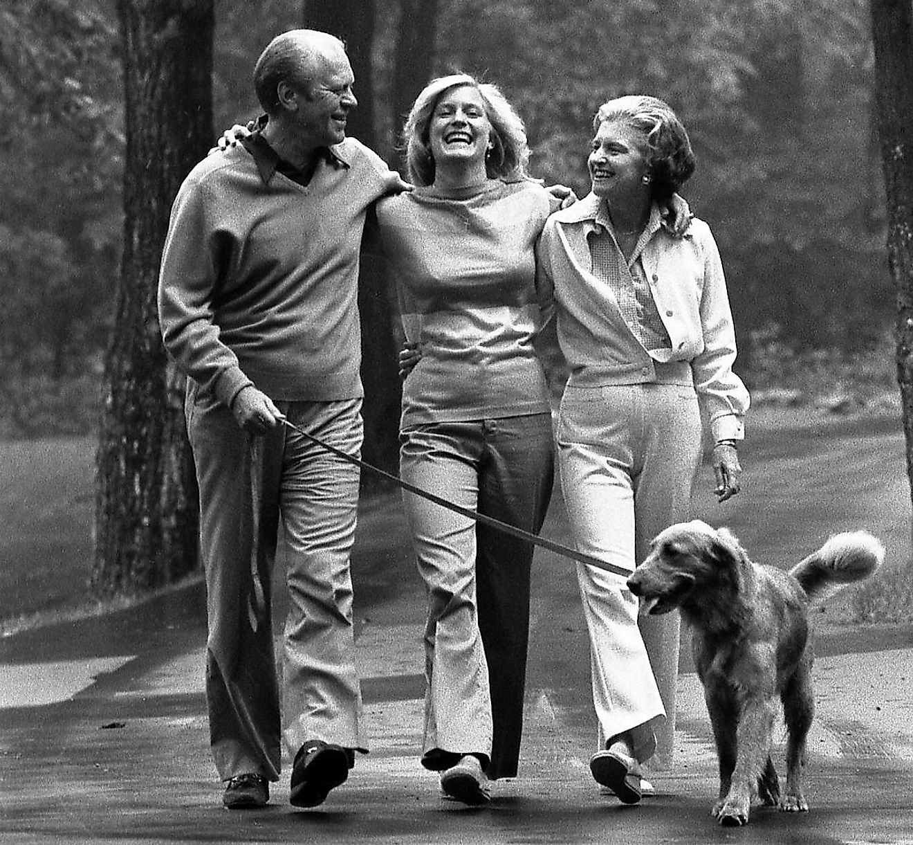Photograph of President Gerald Ford and First Lady Betty Ford with Susan and Liberty at Camp David. Image credit: David Hume Kennerly/Public domain