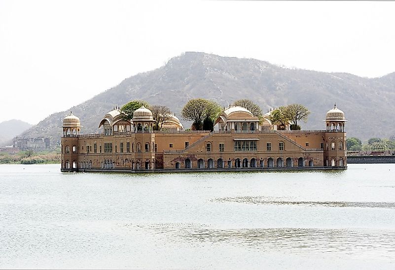 Jal Mahal upon Man Sagar Lake.