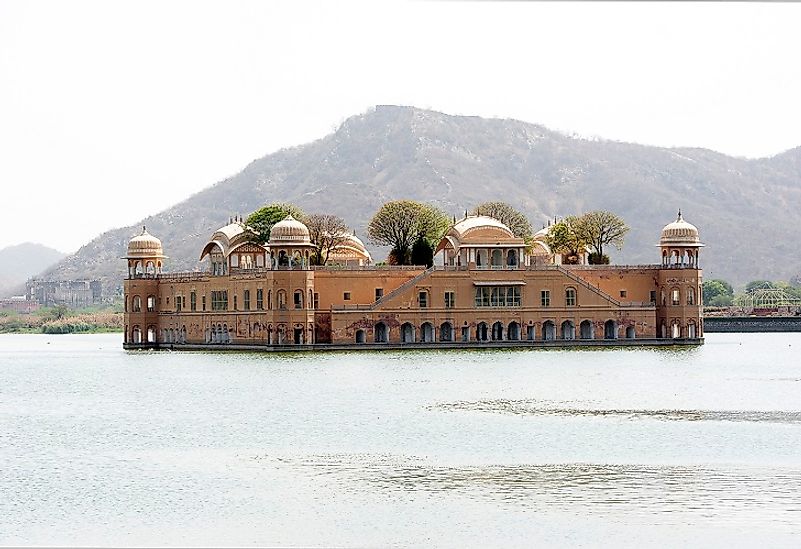 Jal Mahal upon Man Sagar Lake.