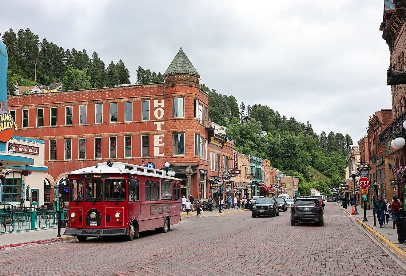 Street view of downtown Deadwood, South Dakota. Image credit Bo Shen via Shutterstock