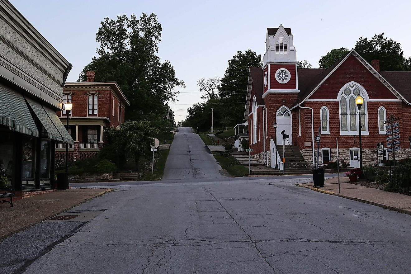 Clarksville, Arkansas. By Paul Sableman - CC BY 2.0, https://commons.wikimedia.org/w/index.php?curid=70030233