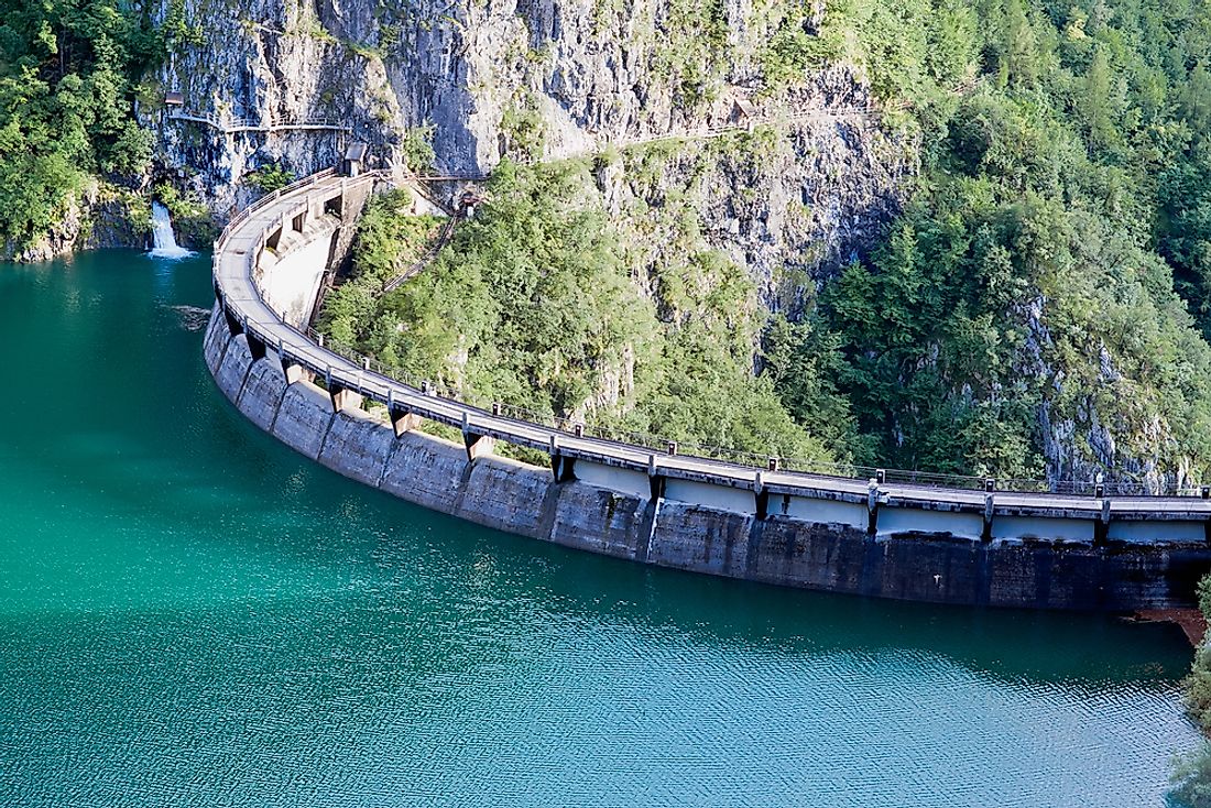 The Speccheri Dam, the third tallest dam in Italy. 