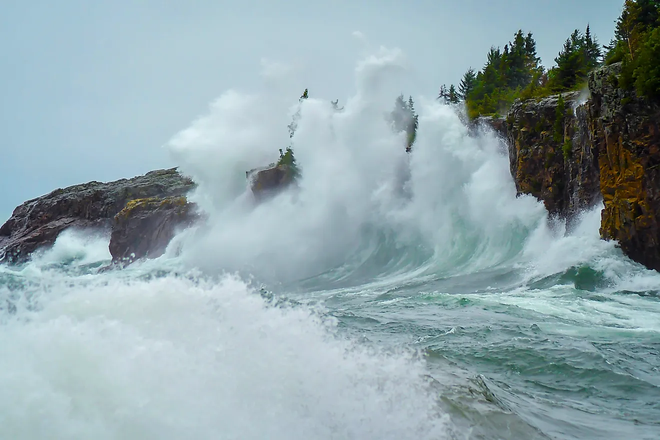 Lake Superior Waves
