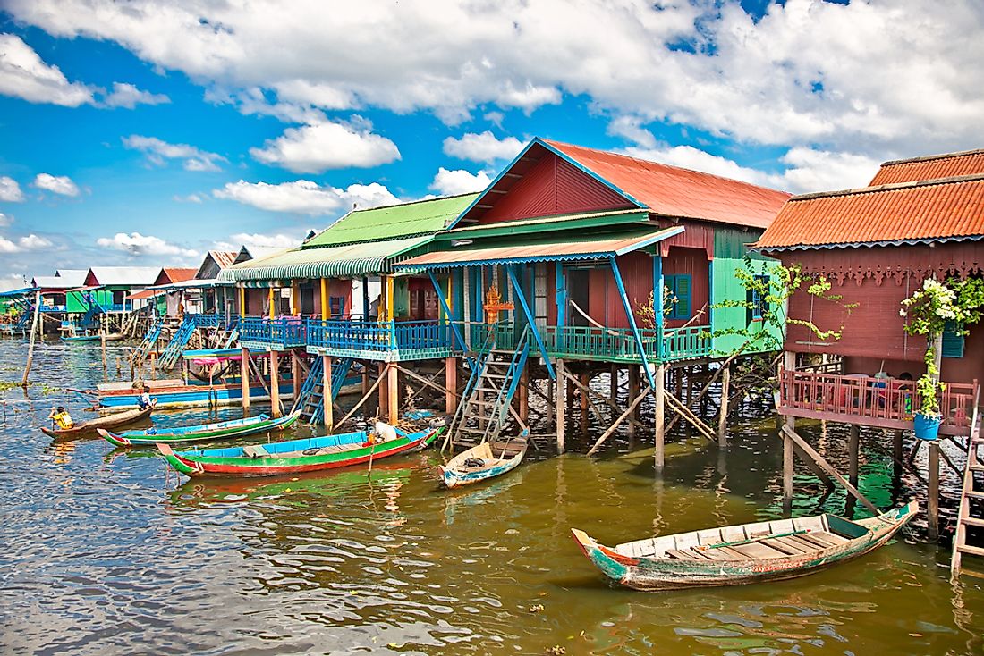 Floating houses on Tonlé Sap. 