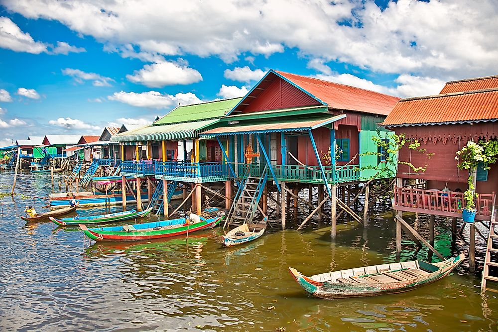 Floating houses on Tonlé Sap.