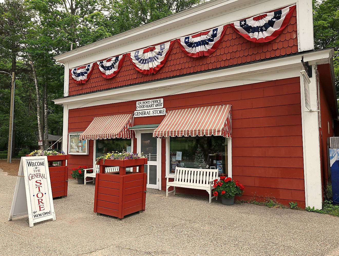 Authentic 1930s general store located on Michigan's famous Tunnel of Trees in Good Hart, Michigan. Image credit: Thomas Barrat / Shutterstock.com