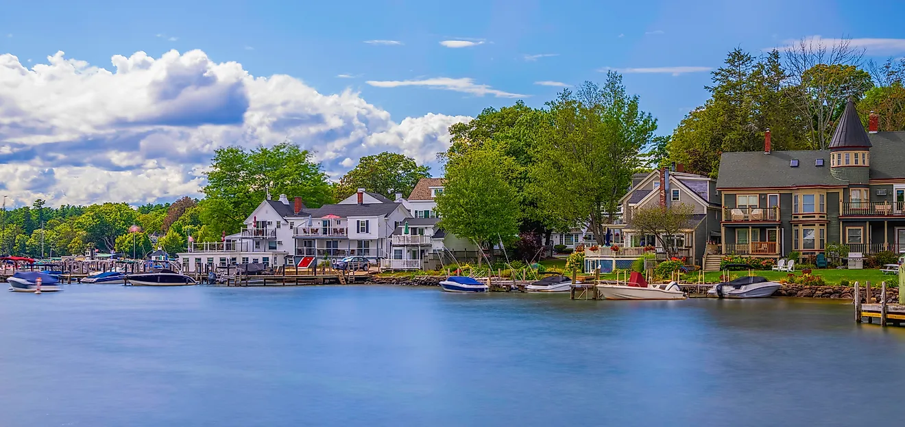Wolfeboro lakeshore (Credit: NayaDadara via Shutterstock)