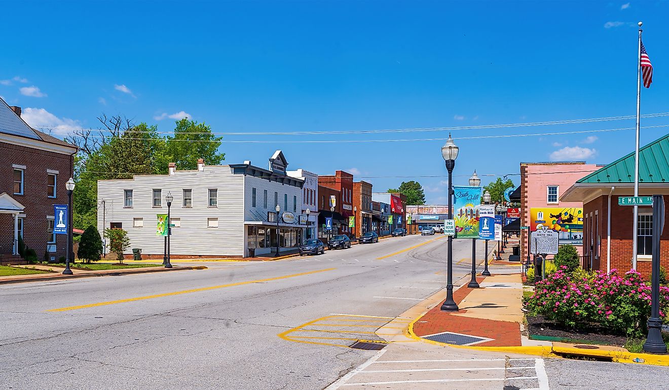 A View of Downtown South Hill Buildings on a Sunny Spring Afternoon. Editorial credit: Wileydoc / Shutterstock.com