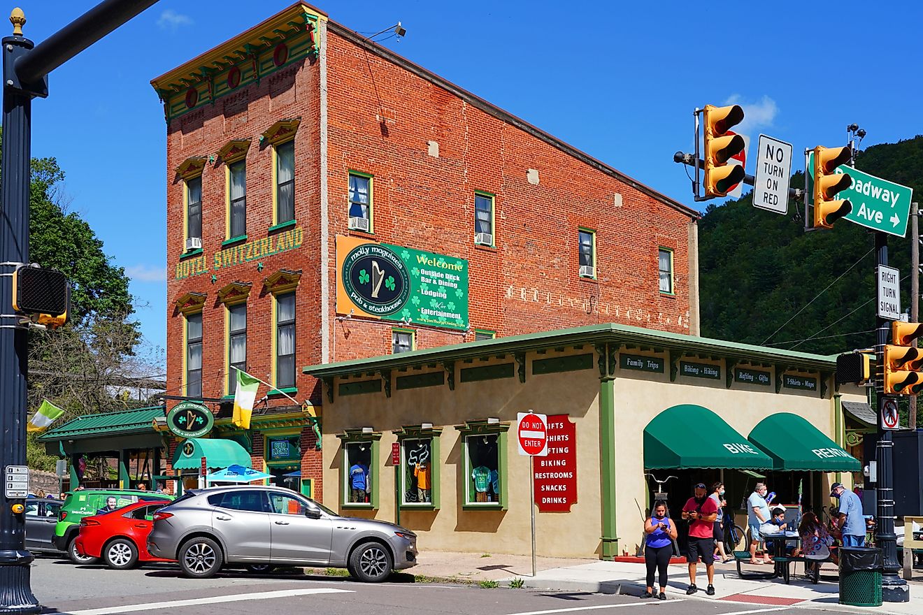 View of the historic town of Jim Thorpe (formerly Mauch Chunk) in the Lehigh Valley in Carbon County, Pennsylvania, via EQRoy / Shutterstock.comÂ 