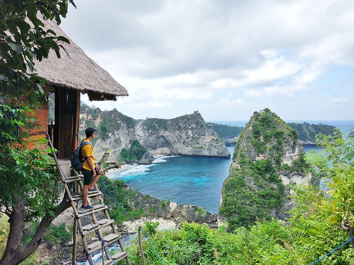 The Molenteng Treehouse (Rumah Pohon) is located within the Thousand Island viewpoint. Image credit: Teguh_Prabawa/Shutterstock.com