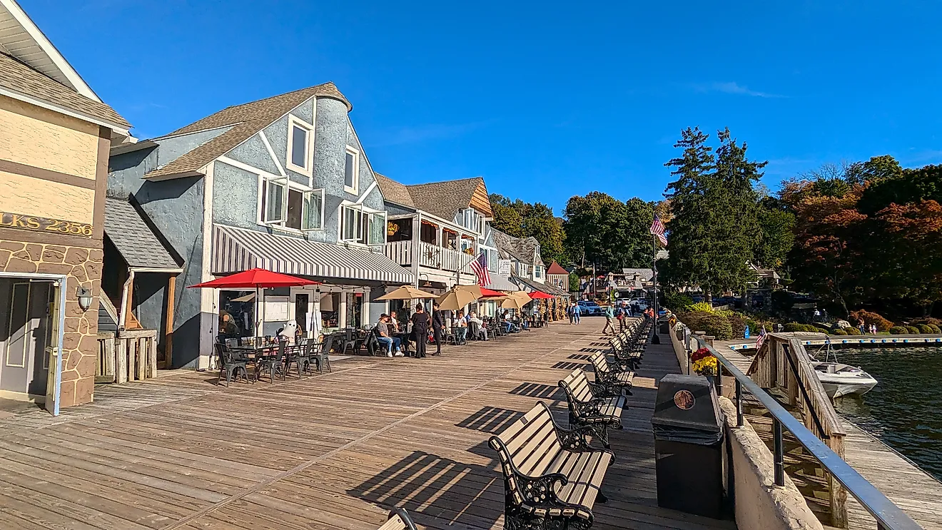 View of the Lake Mohawk Boardwalk in Sparta, New Jersey. Image credit: quiggyt4 / Shutterstock.com.