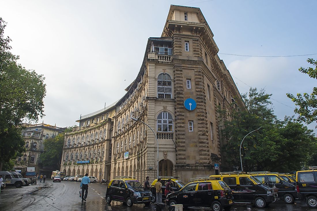 A State Bank of India in Mumbai. Editorial credit: arun sambhu mishra / Shutterstock.com.