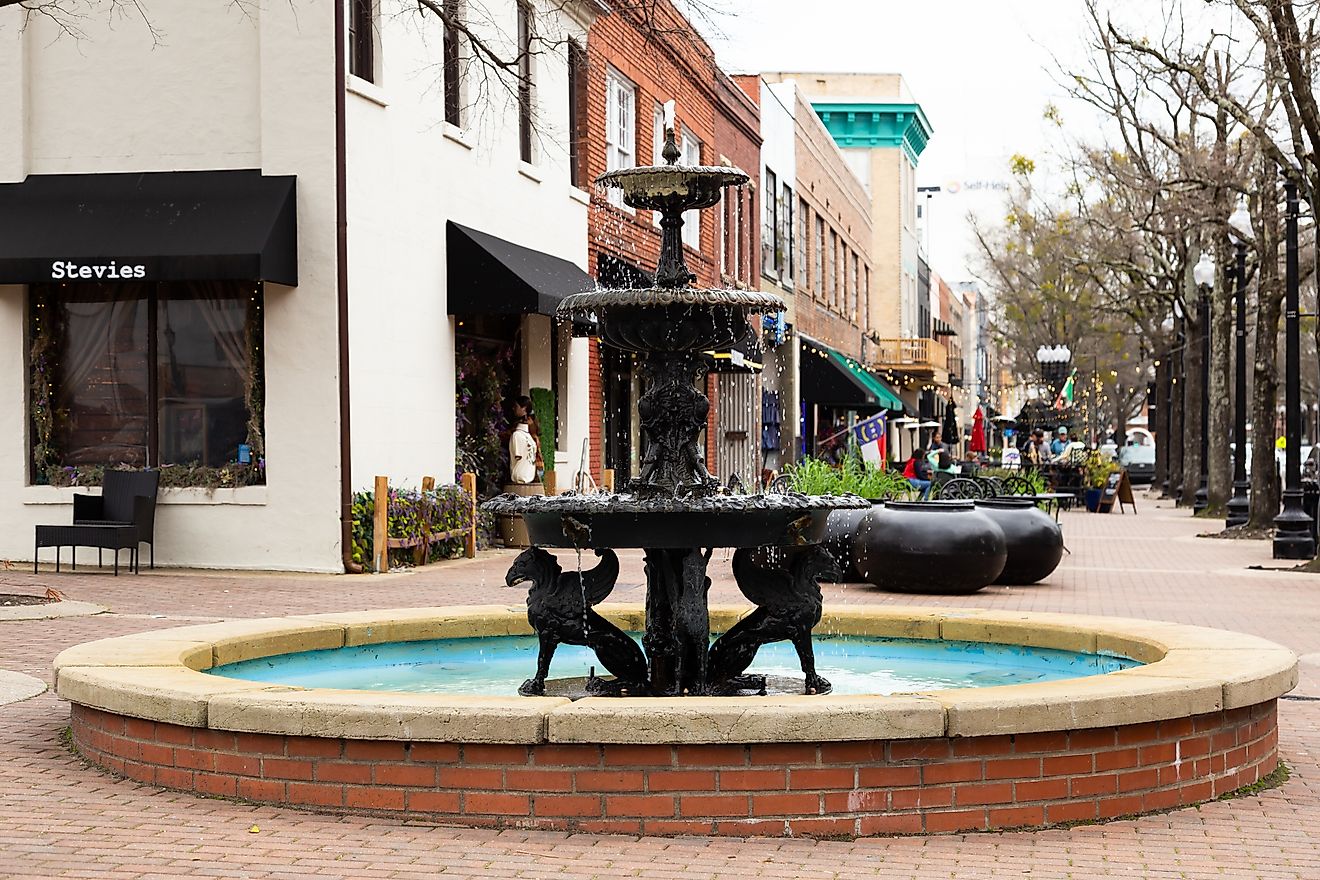 Hay St. view in Fayetteville, West Virginia. Image credit Anne Richard via Shutterstock.com