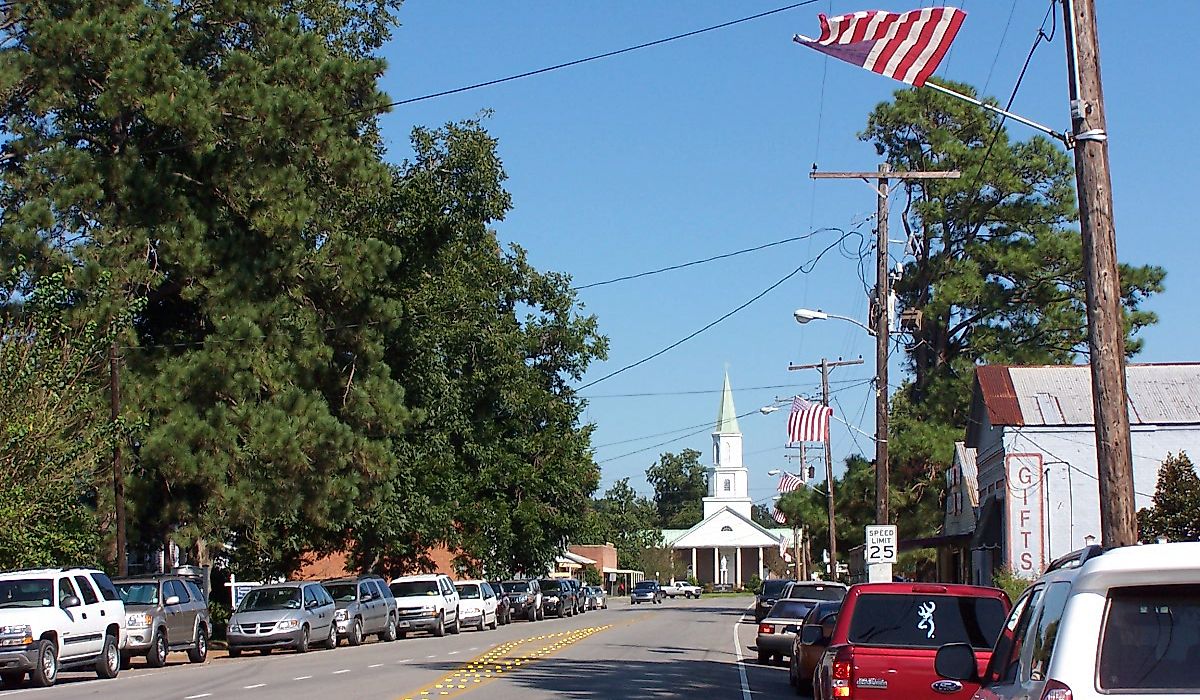 Downtown Carencro. By Falkonry at English Wikipedia - Photo by en:User:Falkonry, Public Domain, Wikipedia.