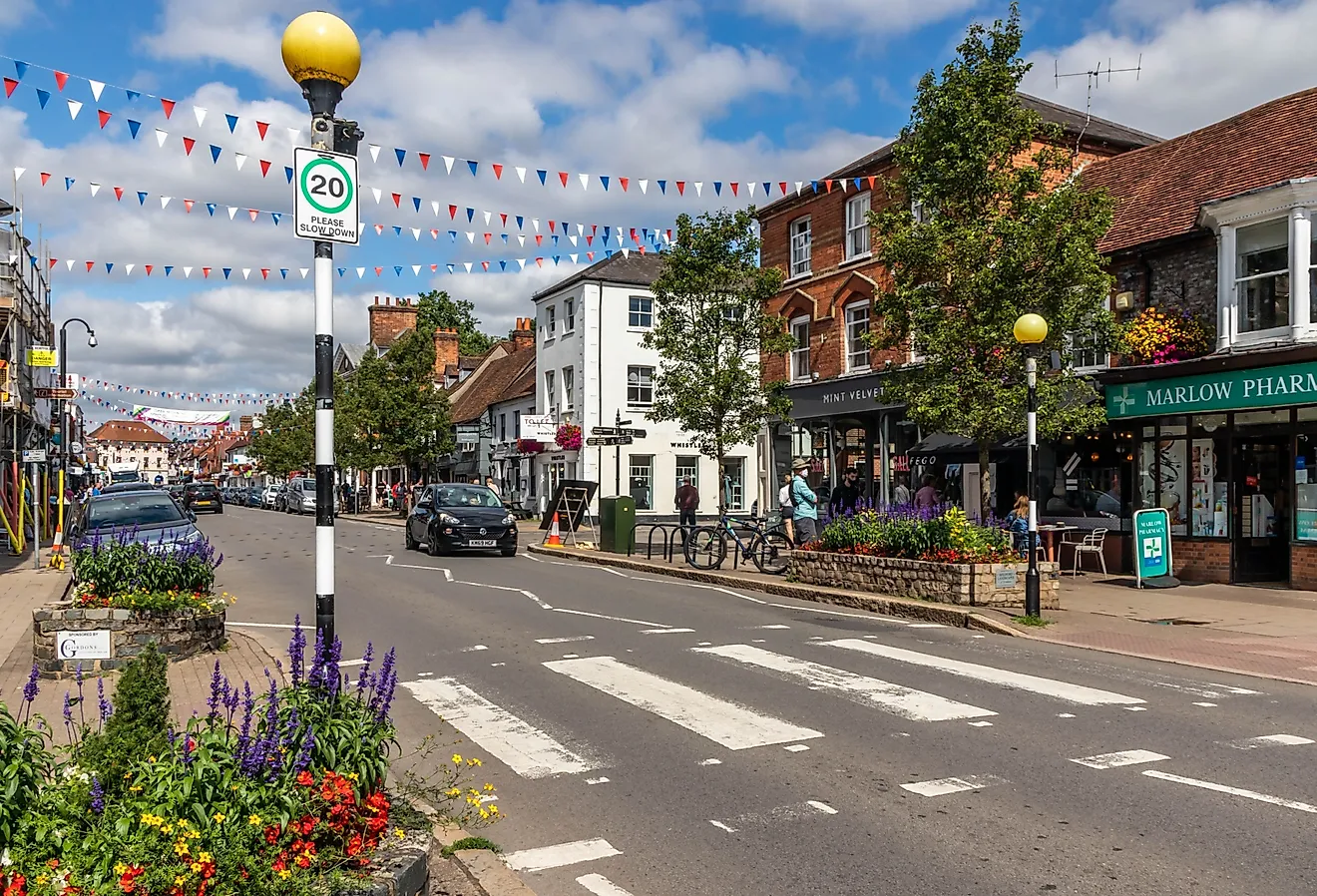 The High Street in Marlow, England. Editorial credit: Kevin Hellon / Shutterstock.com