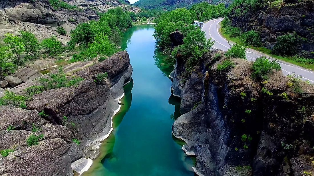 The Haliacmon is the longest river in Greece. 