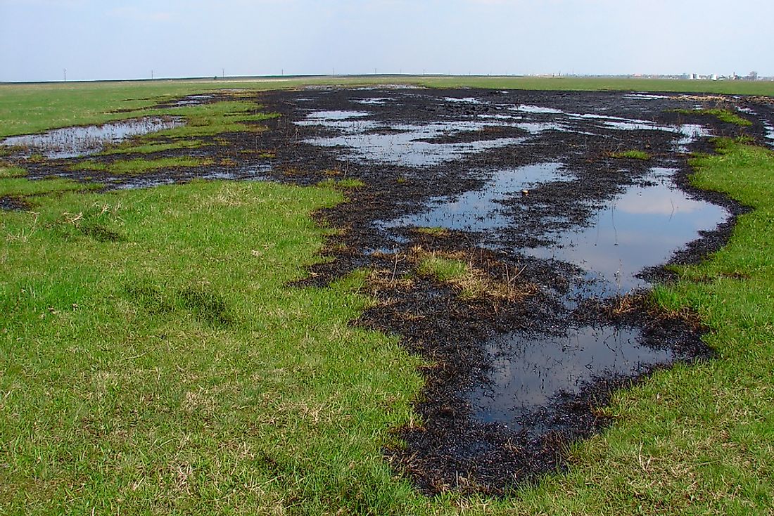 Oil spills and other contaminant leaks are a source of groundwater pollution. 