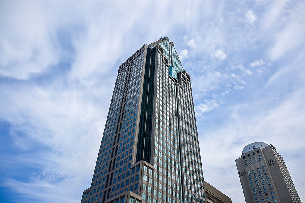 1000 de la Gauchetière is 673 feet tall and has 51 floors.
