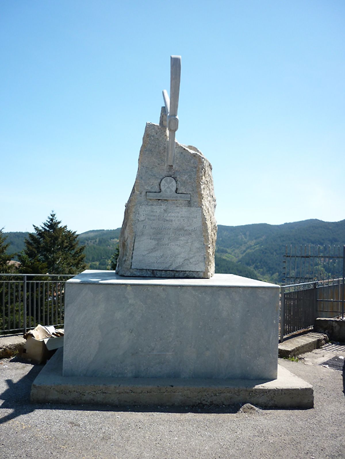 San Giovanni in Fiore - Monument to the Monongah Mining disaster.