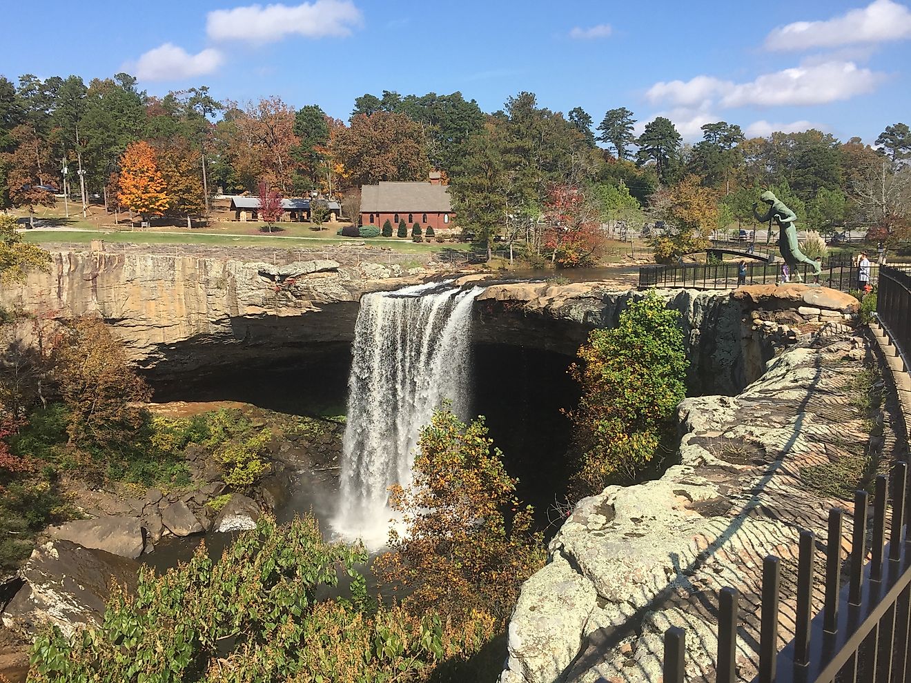 The gorgeous Noccalula Falls in Alabama.
