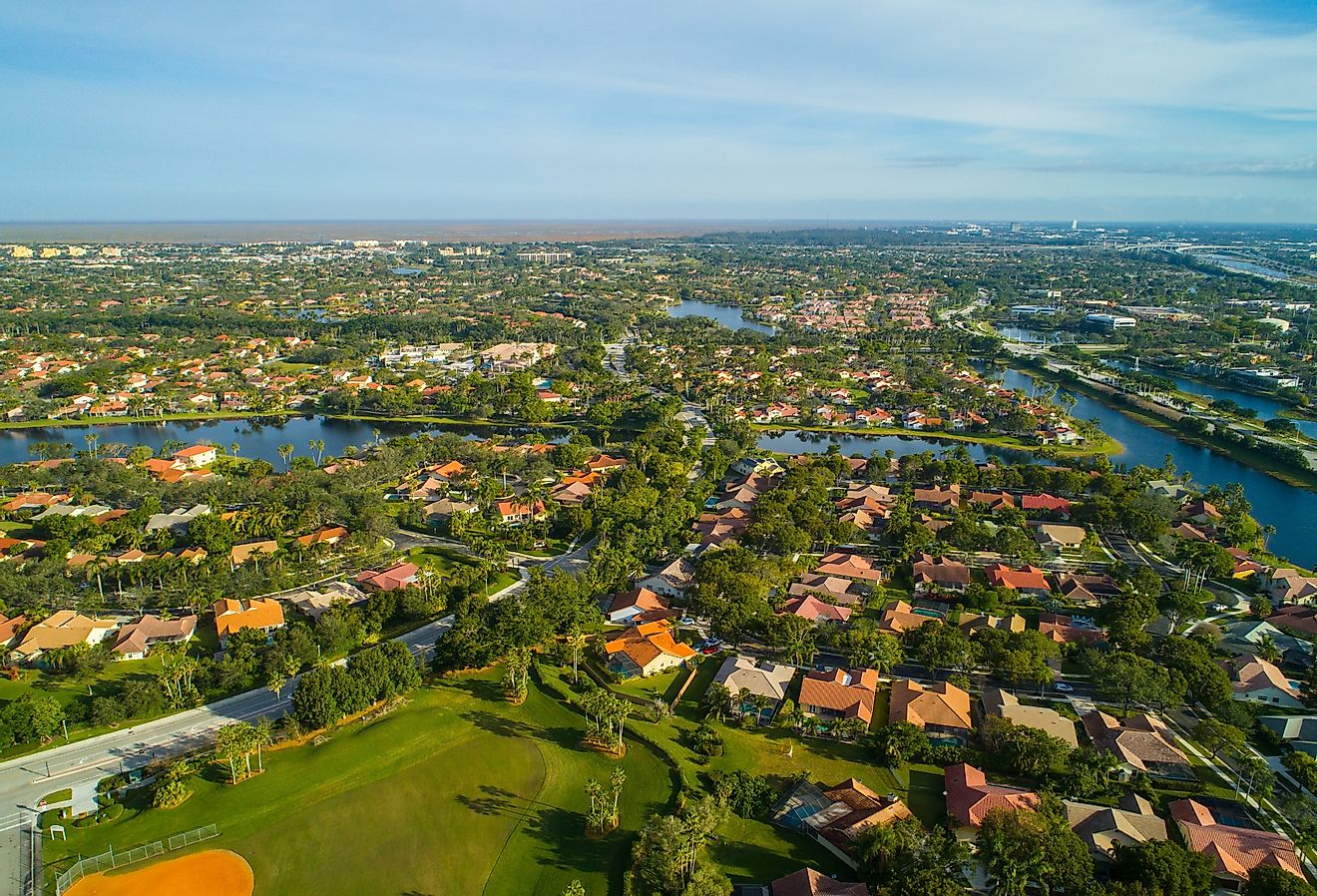 Aerial view of luxurious homes in Weston, Florida.