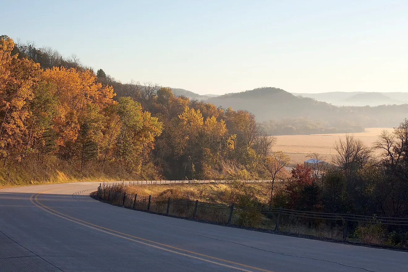 Along the Driftless Area Scenic Byway, County Road A26, Allamakee County, Iowa (Credit: Iowa DOT via Flickr)