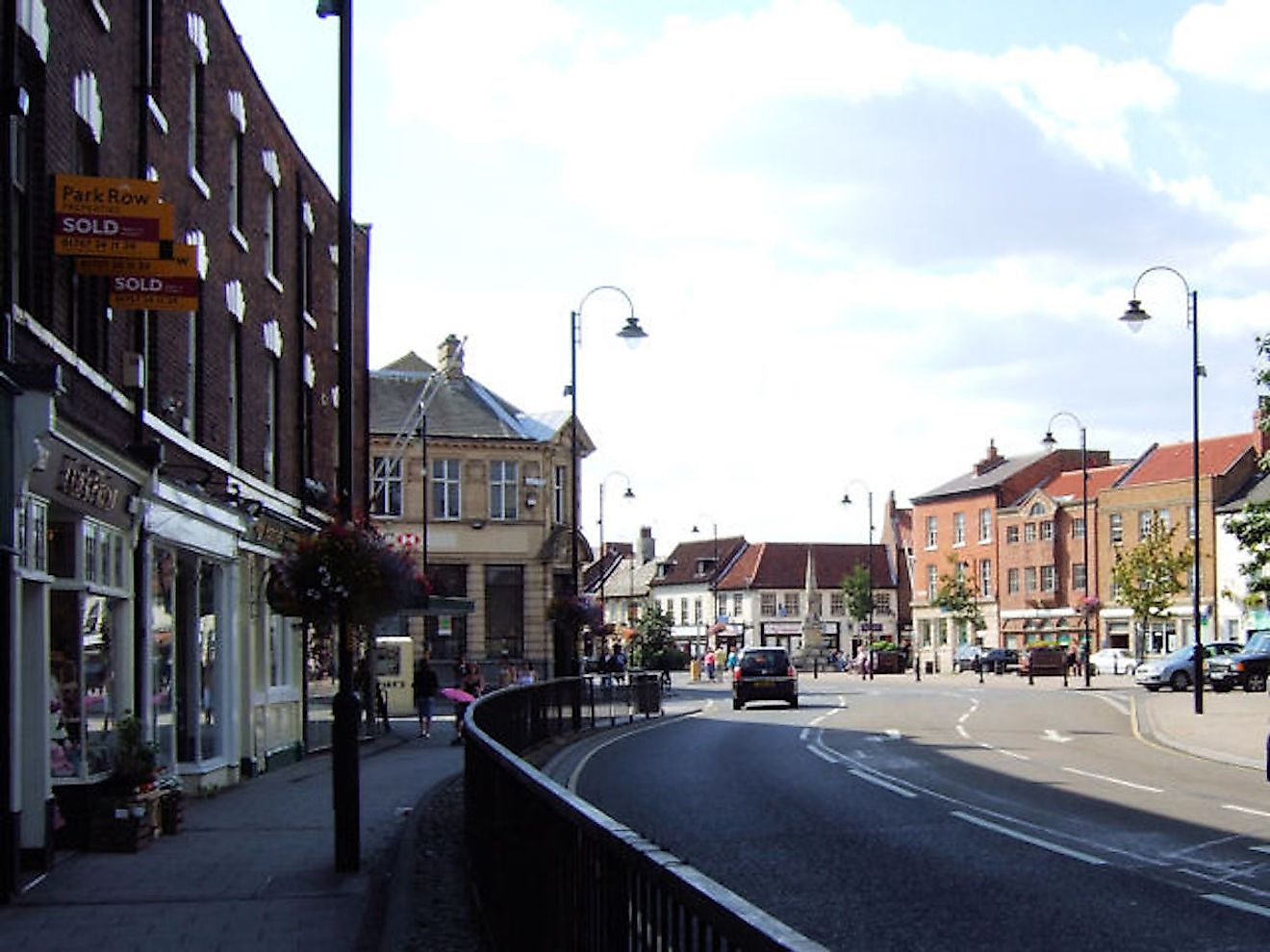 Selby - Park Street / The Crescent The junction of Park Street and The Crescent, the Abbey just away to our right out of picture. Image credit: Wikimedia.org