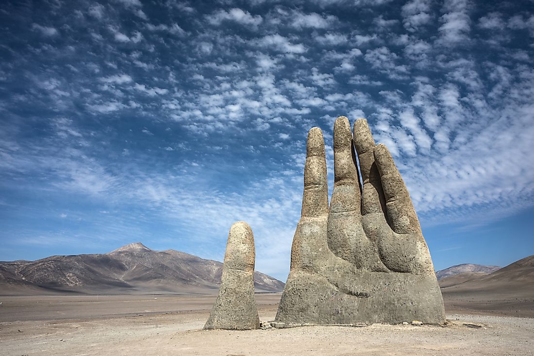 The ​Mano del Desierto sculpture in the Atacama Desert.