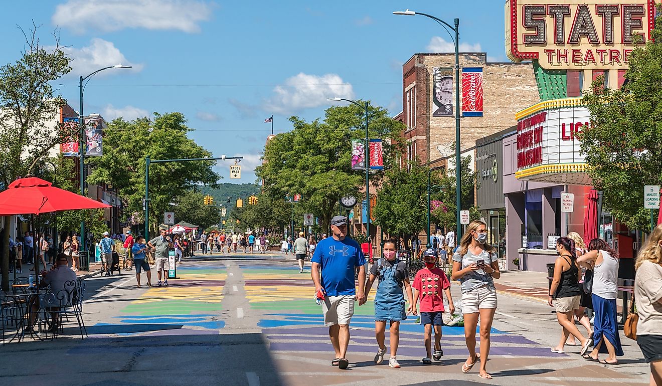 Busy Front Street in downtown Traverse City, Michigan. Editorial credit: Heidi Besen / Shutterstock.com
