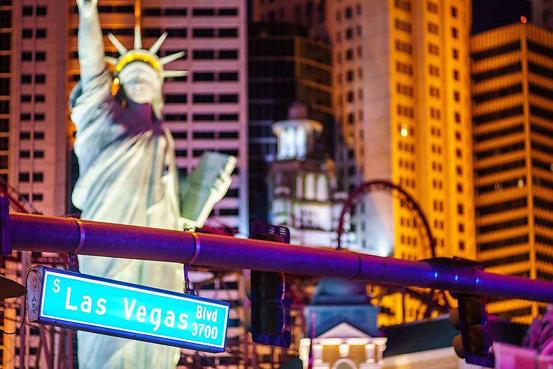 Statue of Las Vegas's liberty : r/LasVegas