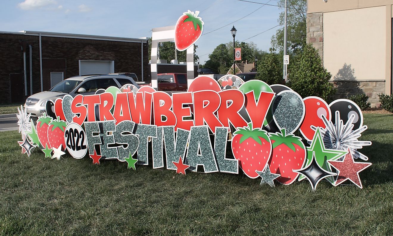 Sign for the Strawberry Festival in Portland, Tennessee. Editorial credit: Carla Sloke / Shutterstock.com