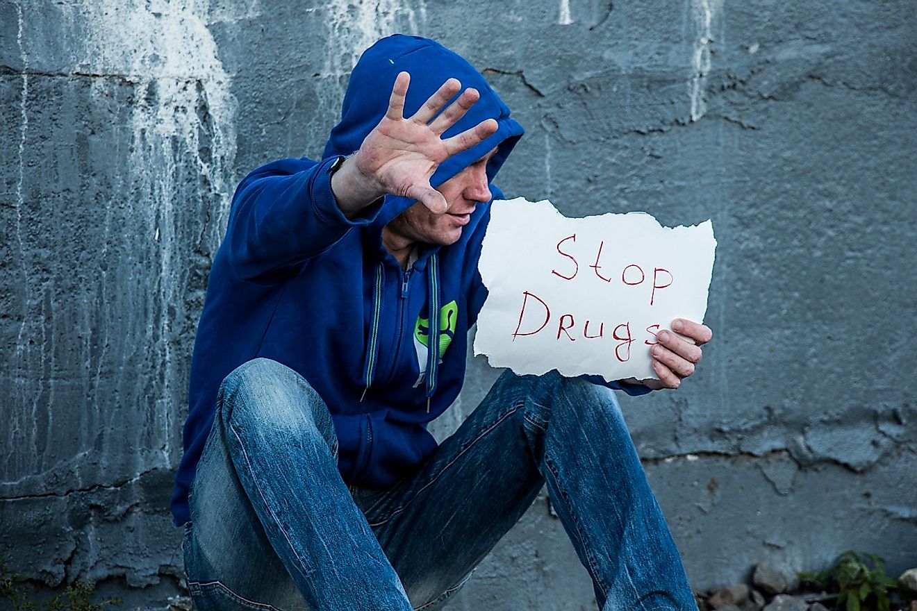 Drug addiction often makes people broke and brings them to the streets. Image credit: Лечение Наркомании from Pixabay s