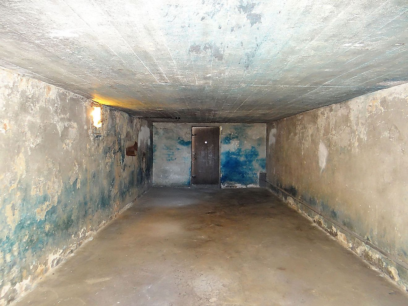 Gas chamber at Majdanek concentration camp in Poland. Image credit: Jolanta Dyr/Wikimedia.org