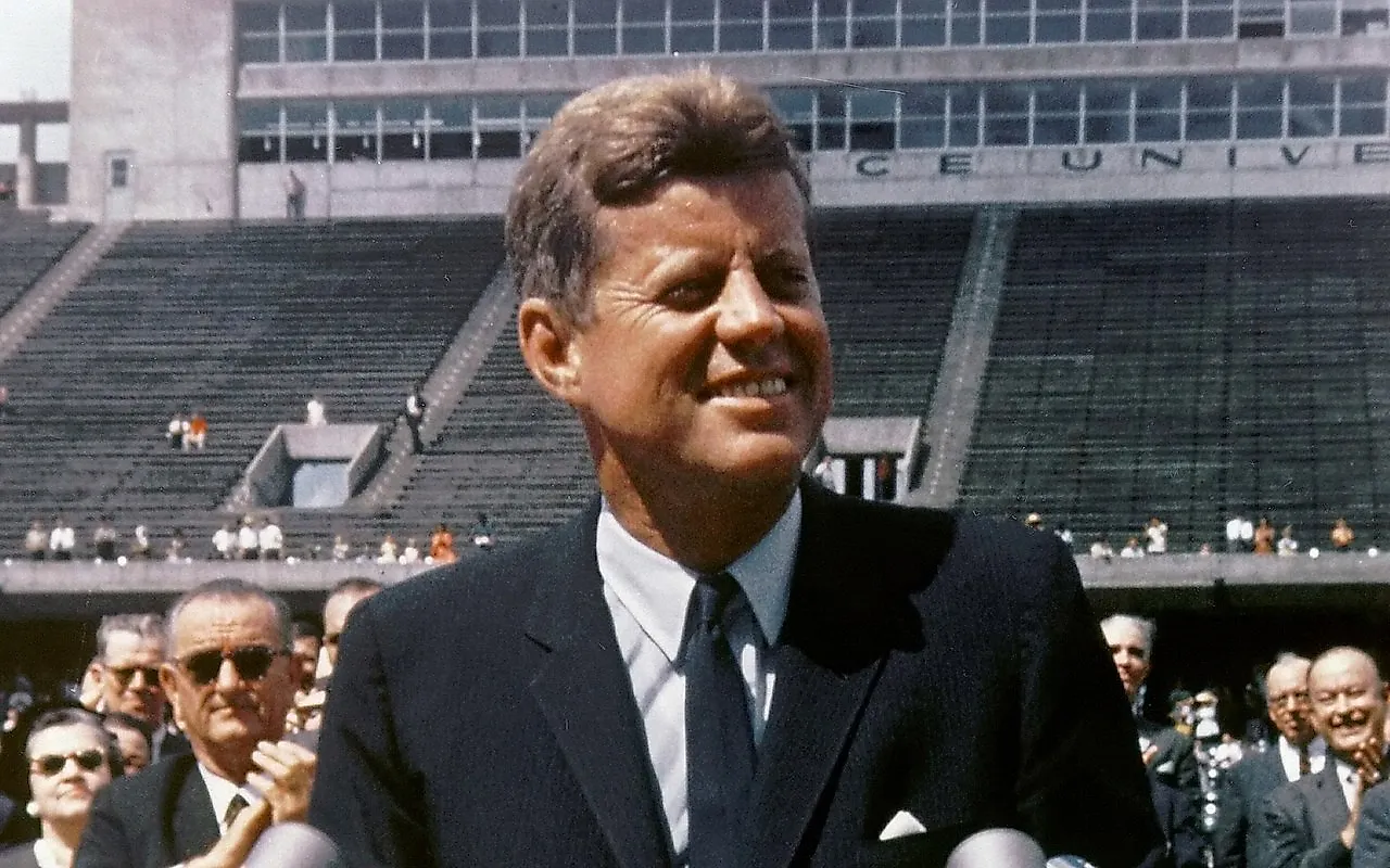 Many claim that the hyperpigmentation was the reason JFK often looked so tan and healthy on TV.   Many claim that the hyperpigmentation due to an underlying disease was the reason JFK often looked so tan and healthy on TV. 