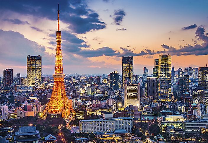 Tokyo skyline at dusk, Tokyo, Japan