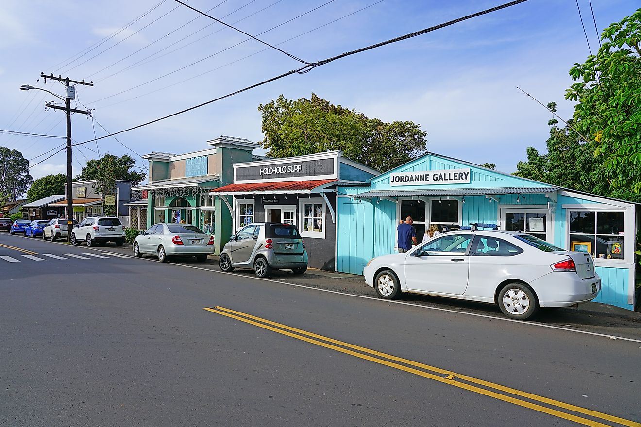 Shops lined along Makawao in Hawaii. Editorial credit: EQRoy / Shutterstock.com