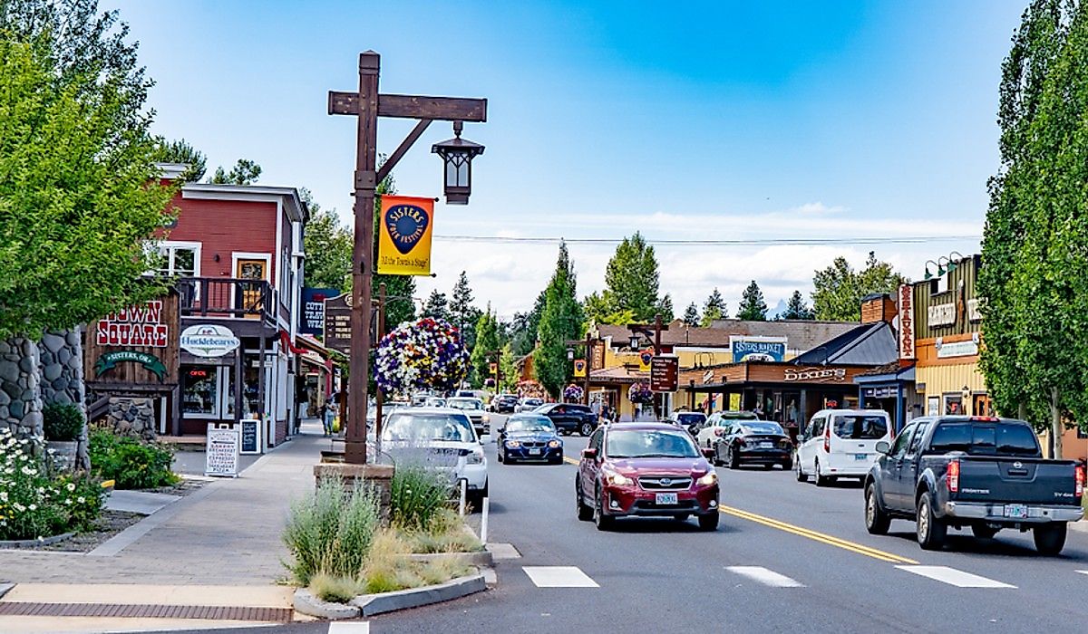 Main Street in downtown Sisters, Oregon. Image credit Bob Pool via Shutterstock