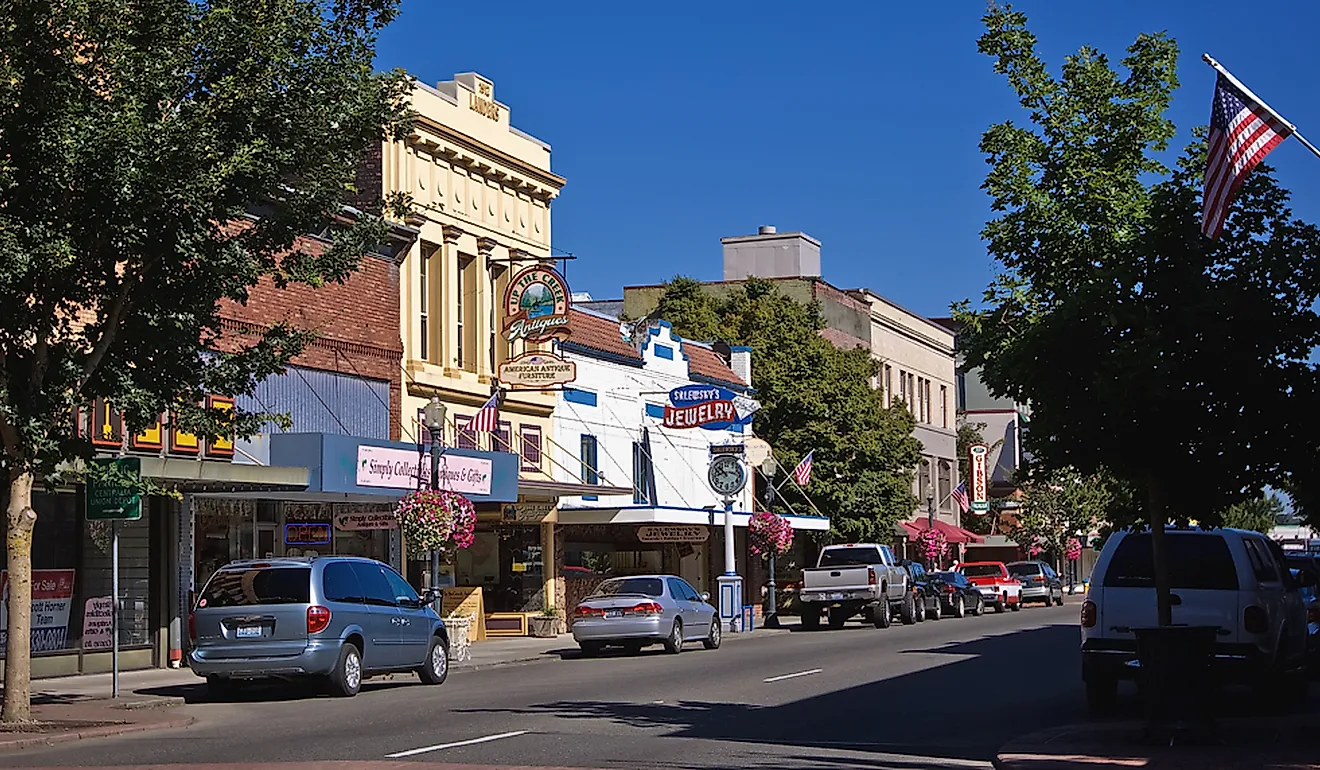 Centralia downtown historic district. By © Steven Pavlov / https://commons.wikimedia.org/wiki/User:Senapa, CC BY-SA 3.0, https://creativecommons.org/licenses/by-sa/3.0/ Wikimedia Commons.