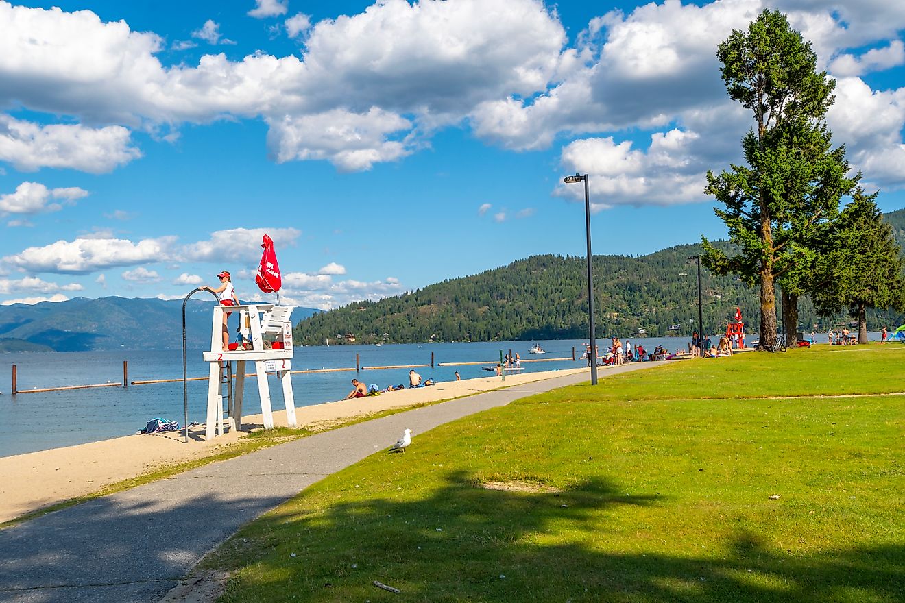 The city beach in downtown Sandpoint, Idaho. Image credit: Kirk Fisher / Shutterstock.com.
