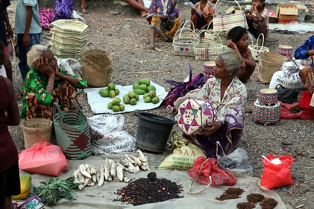 Village market in Aituto, East Timor. Editorial credit: amnat30 / Shutterstock.com