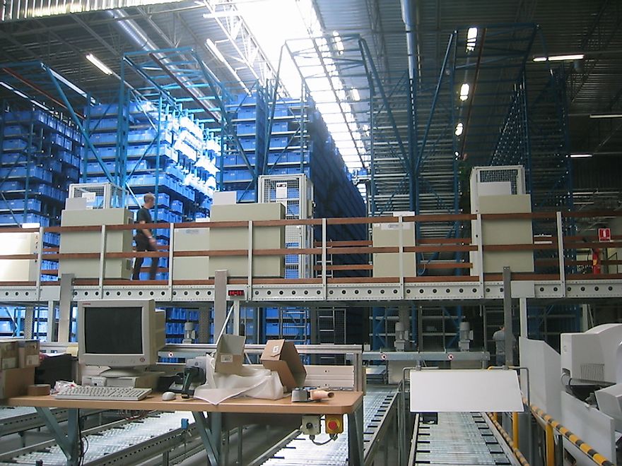 Automatic storage warehouse for small parts.