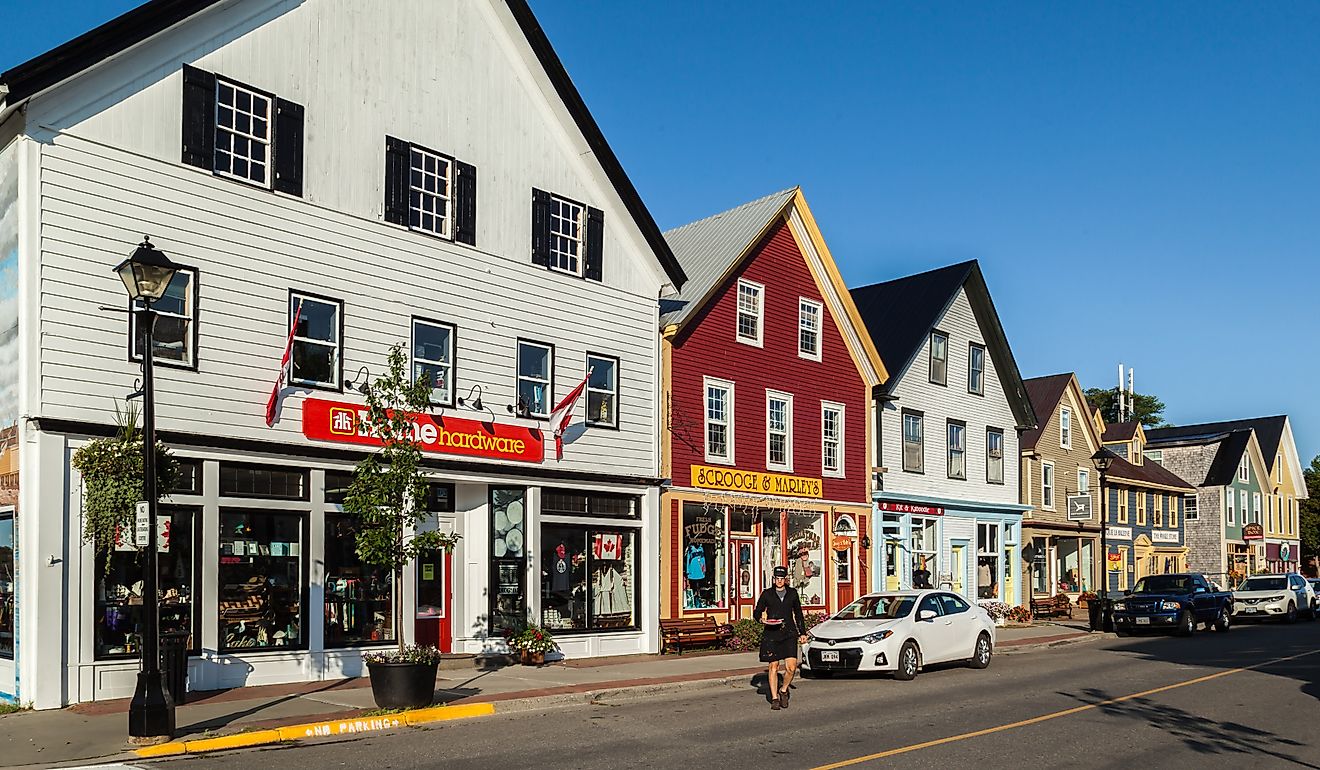 Street view of St. Andrews (St. Andrews By-the-Sea) in New Brunswick, Canada, via JHVEPhoto / Shutterstock.com