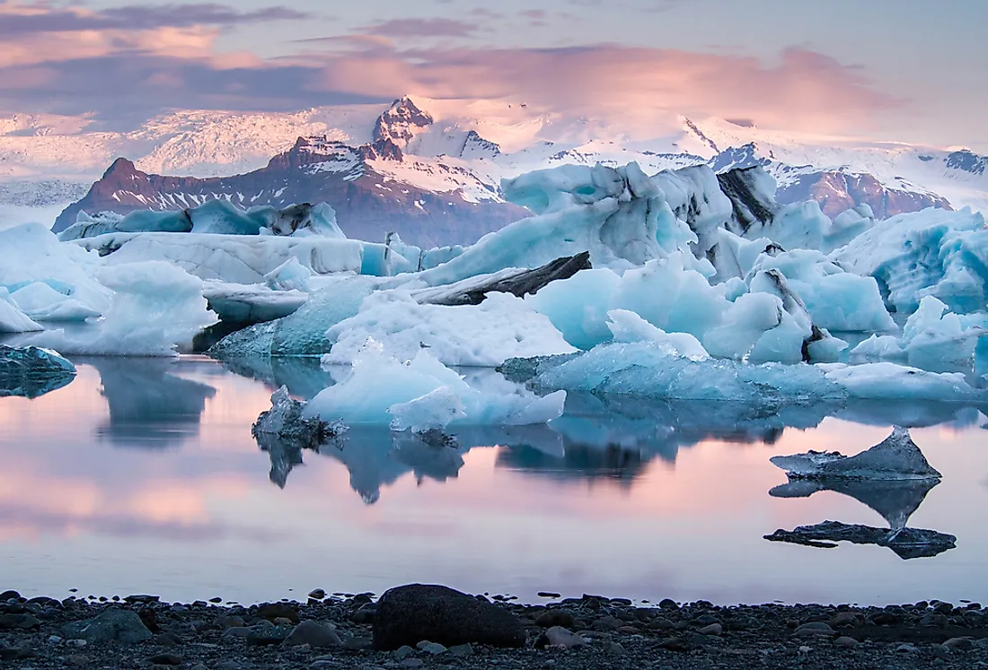 Jökulsárlón glacier lagoon, Iceland.