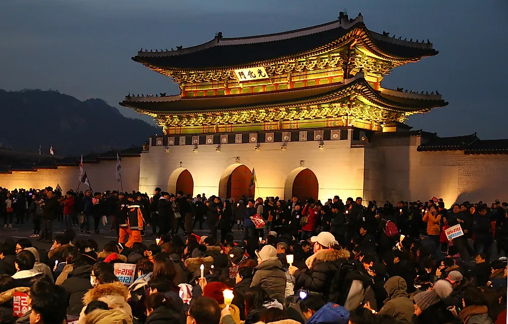 Protesters call for the impeachment of South Korean President Park Geun-hye in December 2016. Editorial credit: BYUNGSUK KO / Shutterstock.com