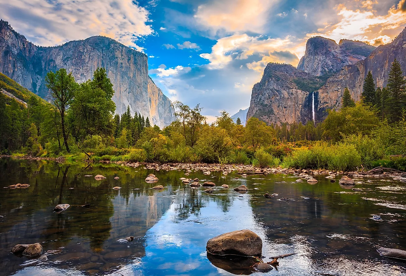 Beautiful sunrise on Yosemite Valley, Yosemite National Park, California.