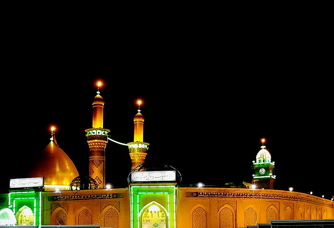 The shrine of Imam Hussain at night. 