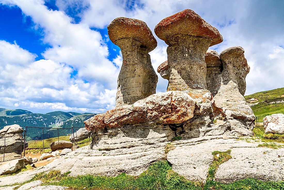 The mushroom like formations of Sphinx and Babele. 