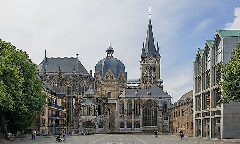  Aachen, Germany: Aachen Cathedral with Palatine Chapel.