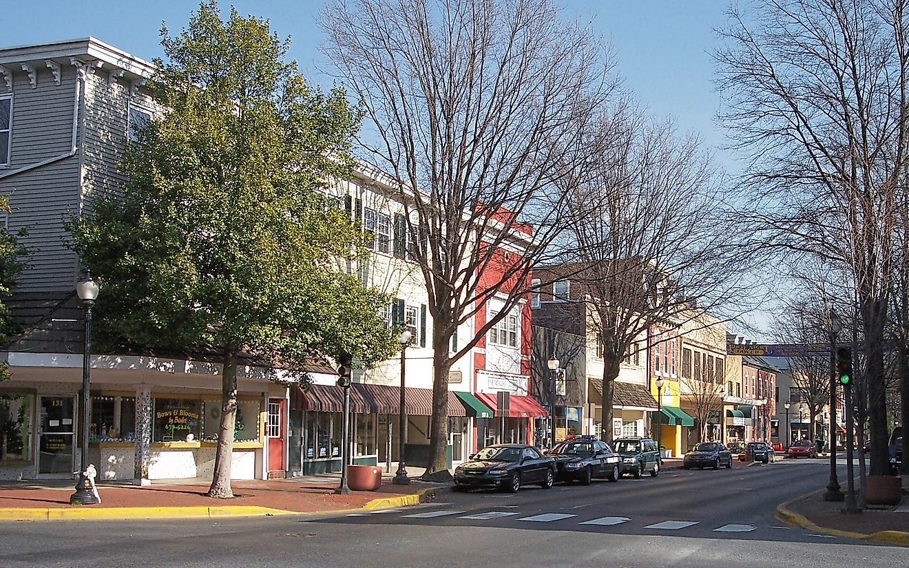 West Loockerman Street in downtown Dover, Delaware. By Tim Kiser, CC BY-SA 2.5, Wikimedia Commons